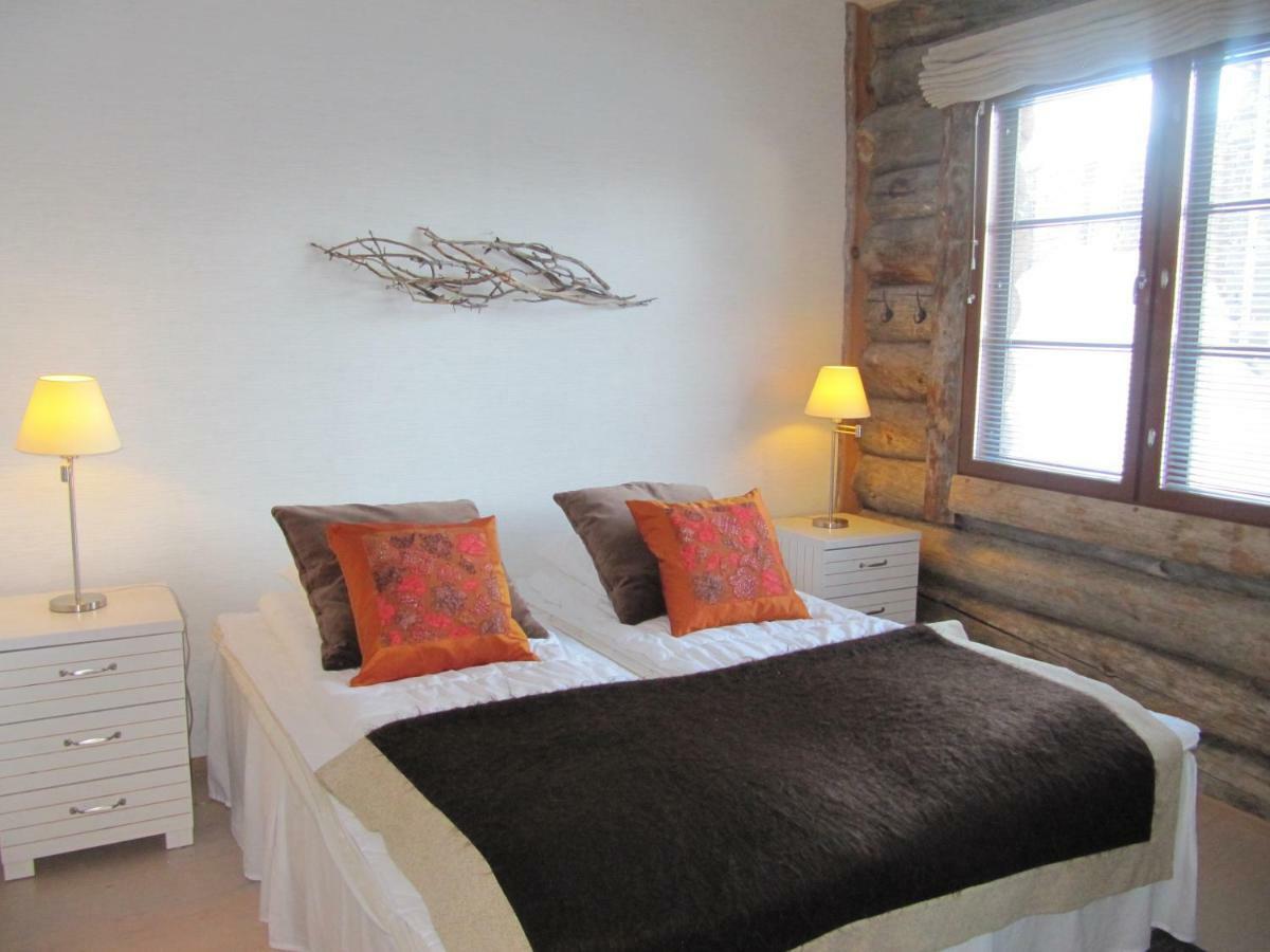 Lapin Kutsu Log Cabins ซาริเซลกา ภายนอก รูปภาพ