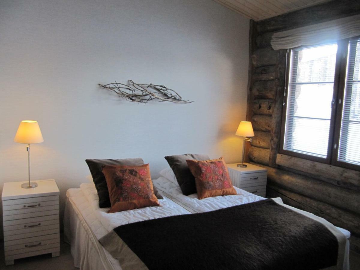 Lapin Kutsu Log Cabins ซาริเซลกา ภายนอก รูปภาพ